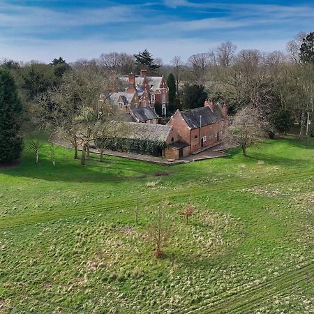 Enholmes Coach House Villa Kingston upon Hull Buitenkant foto